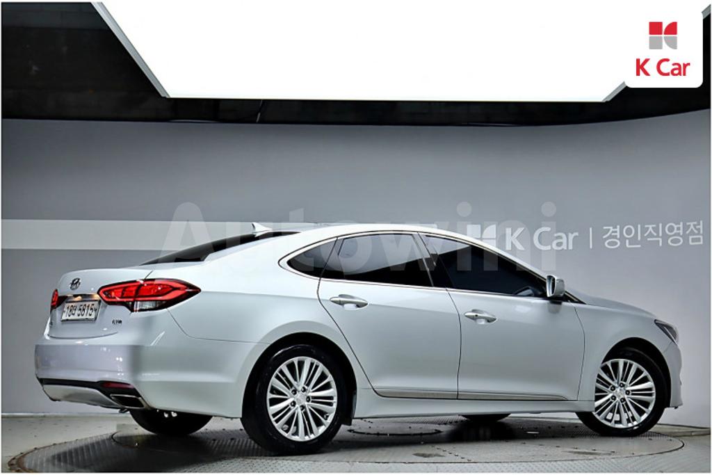 KMHFN412BFA007569 2015 HYUNDAI ASLAN G330 PREMIUM-2