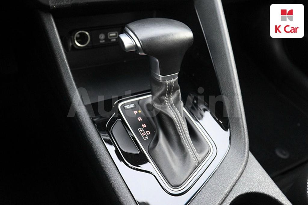 2018 KIA NIRO PRESTIGE - 13