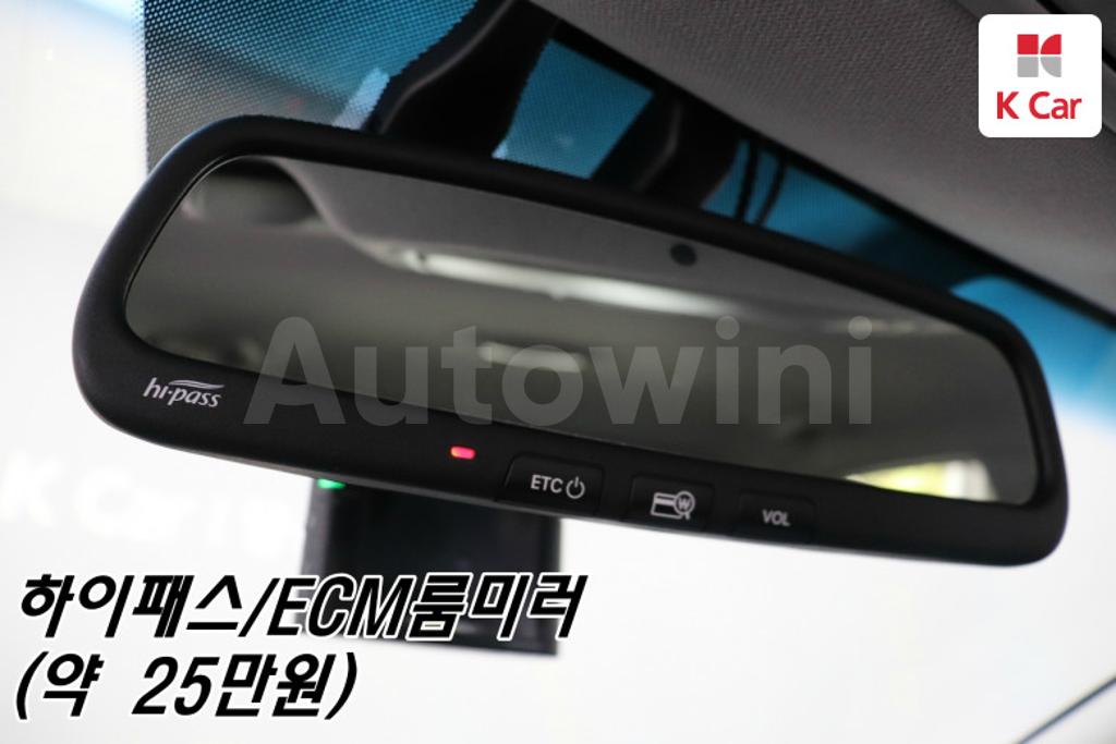 2018 KIA NIRO PRESTIGE - 12