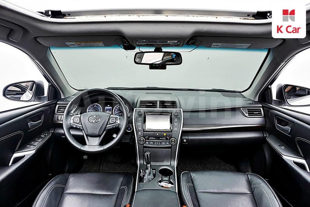 2017 TOYOTA  CAMRY 2.5 XLE - 8