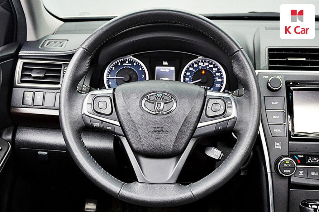2017 TOYOTA  CAMRY 2.5 XLE - 11