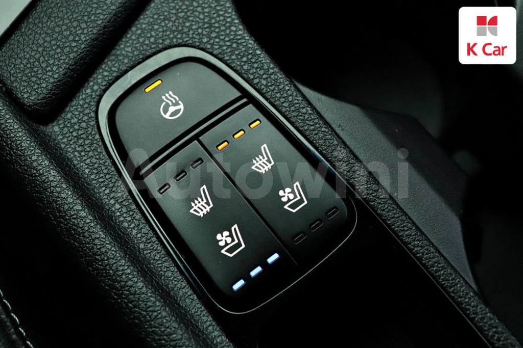 2018 KIA NIRO PRESTIGE - 10