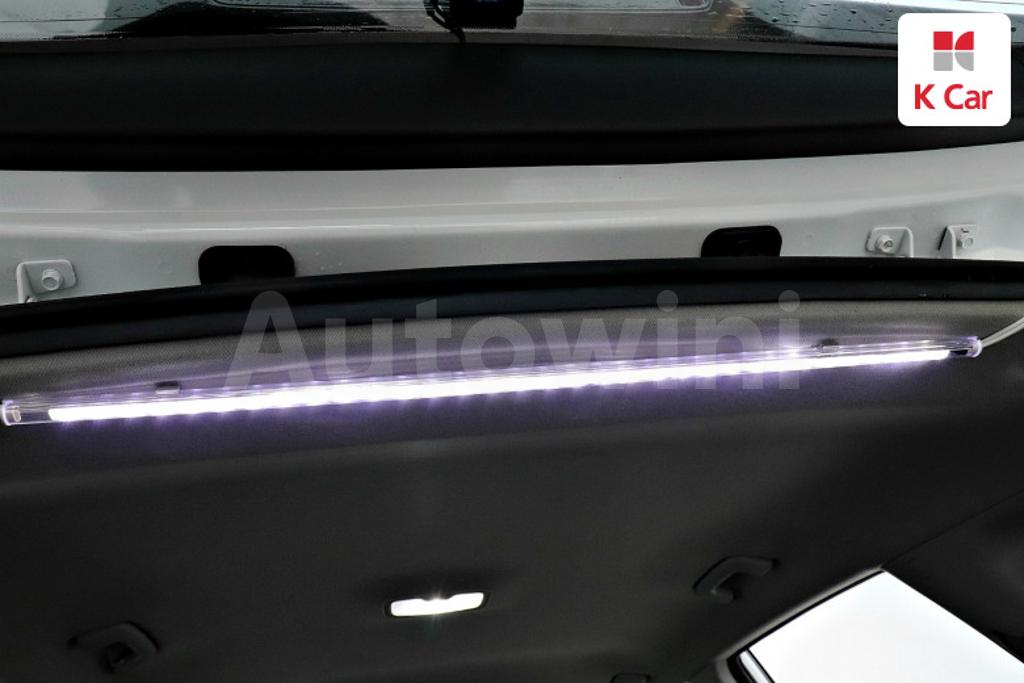 2018 KIA NIRO PRESTIGE - 17