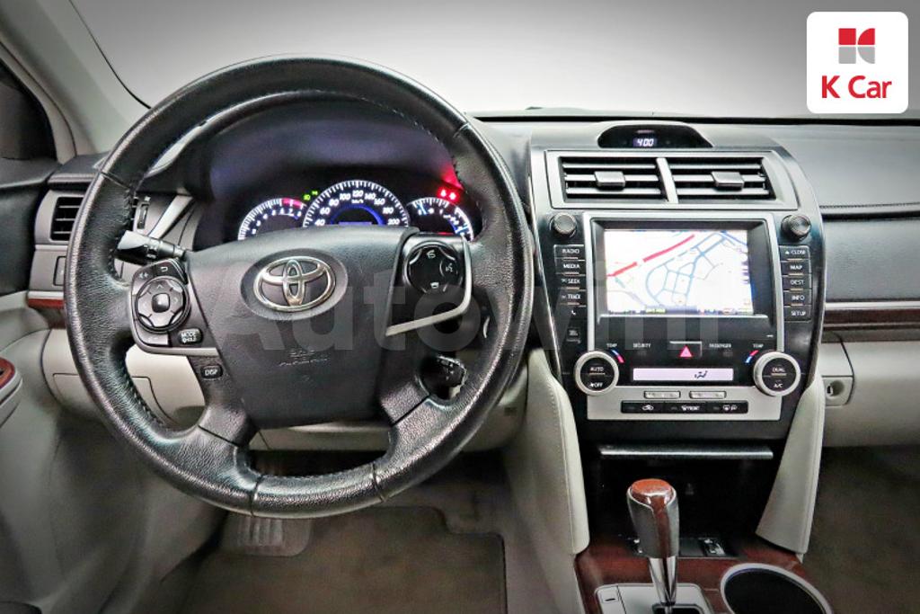 2012 TOYOTA  CAMRY 2.5 XLE - 7