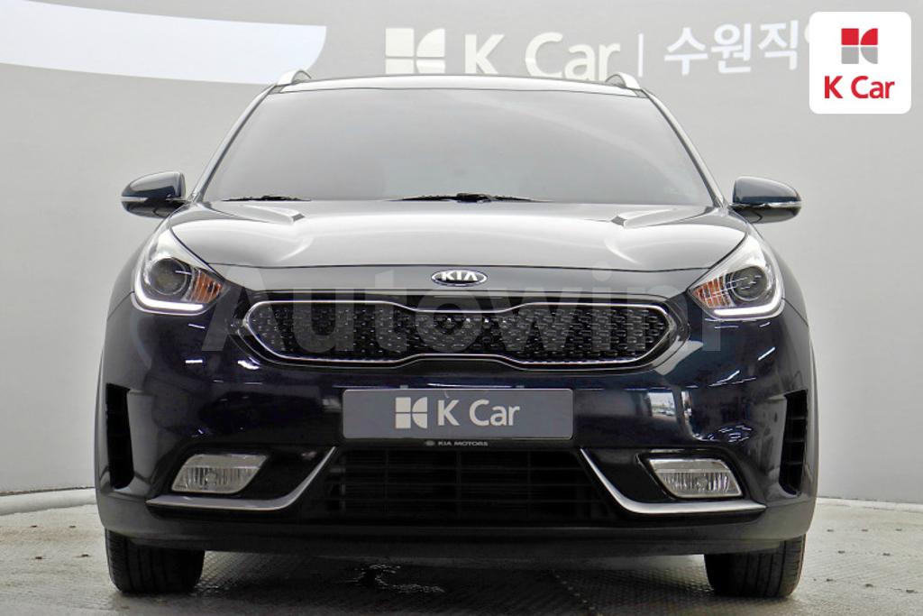 KNACB81CGHA045236 2017 KIA NIRO PRESTIGE-1