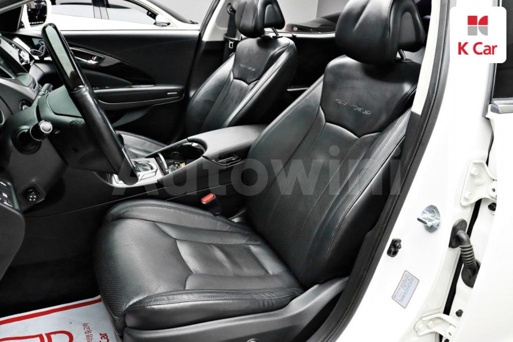 2016 HYUNDAI GRANDEUR HG AZERA PREMIUM - 9