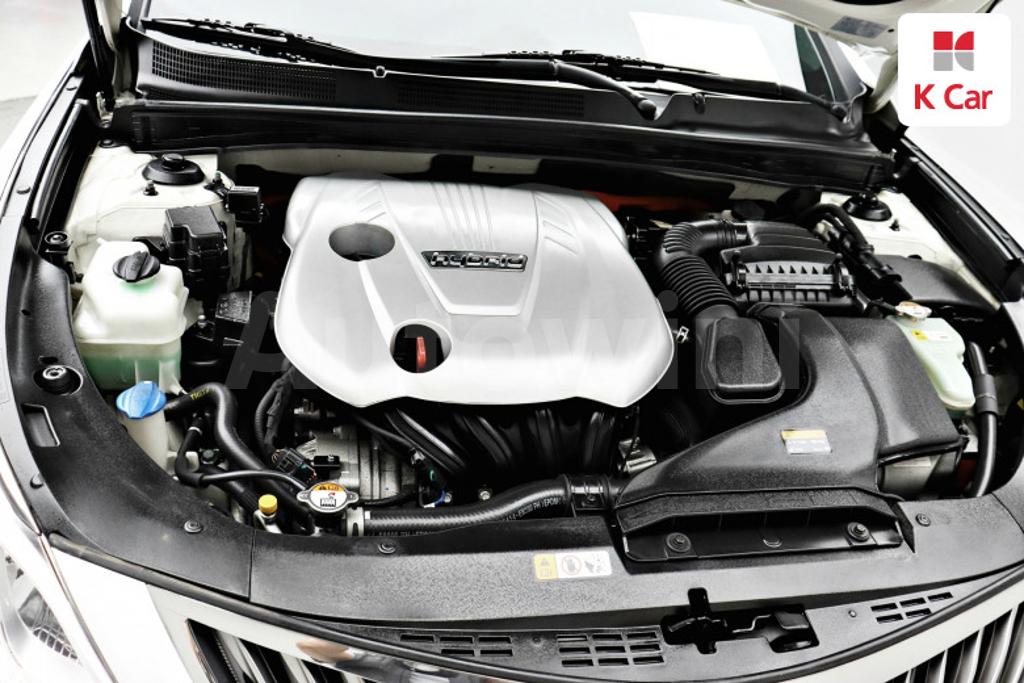 2016 HYUNDAI GRANDEUR HG AZERA PREMIUM - 19