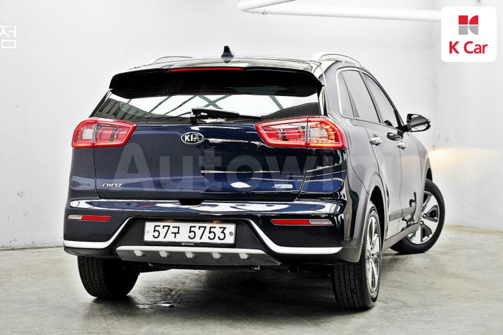 KNACB81CGJA161071 2018 KIA NIRO PRESTIGE-3