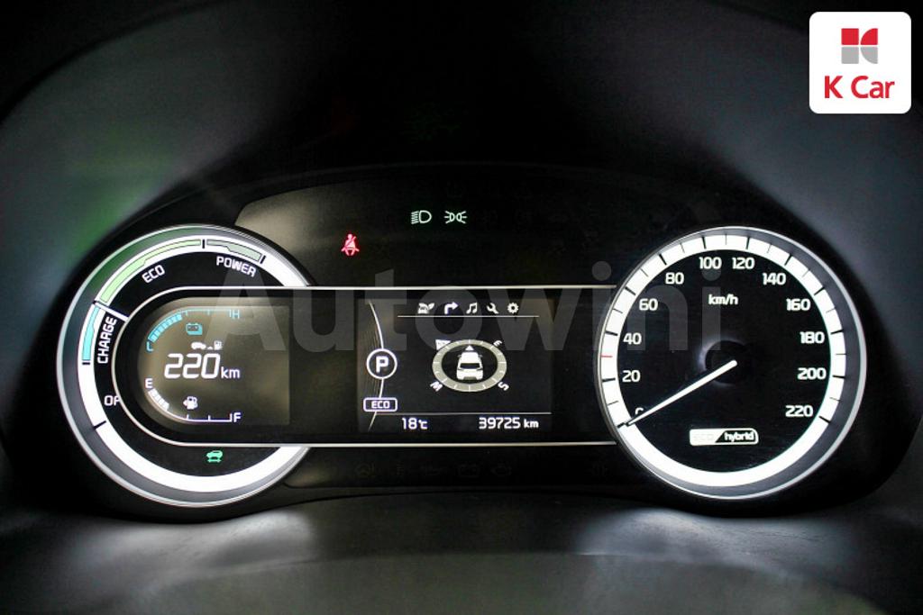 2018 KIA NIRO PRESTIGE - 9