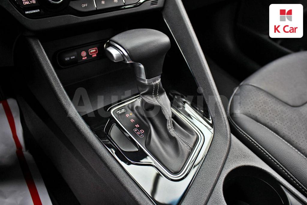 2018 KIA NIRO PRESTIGE - 14