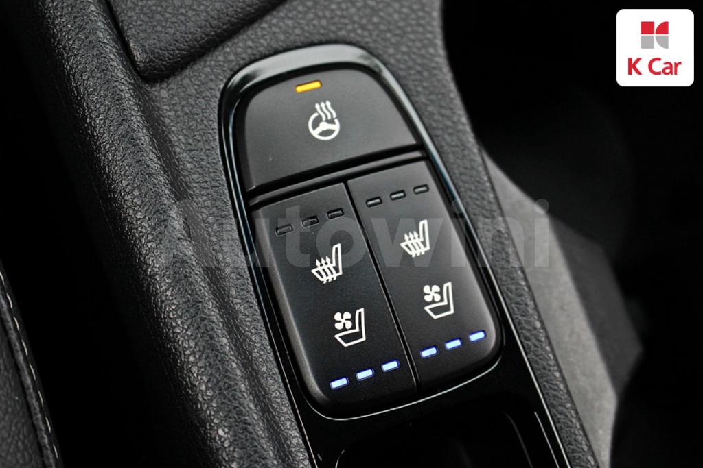 2018 KIA NIRO PRESTIGE - 15