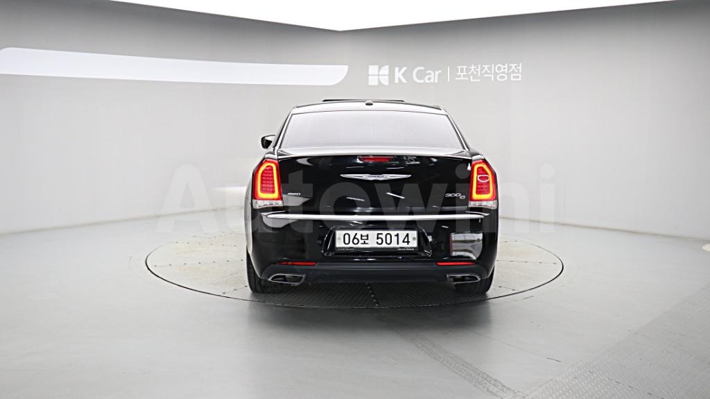 2016 CHRYSLER  300C 3.6 AWD - 9