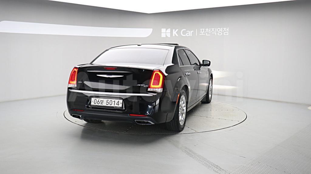 2016 CHRYSLER  300C 3.6 AWD - 10