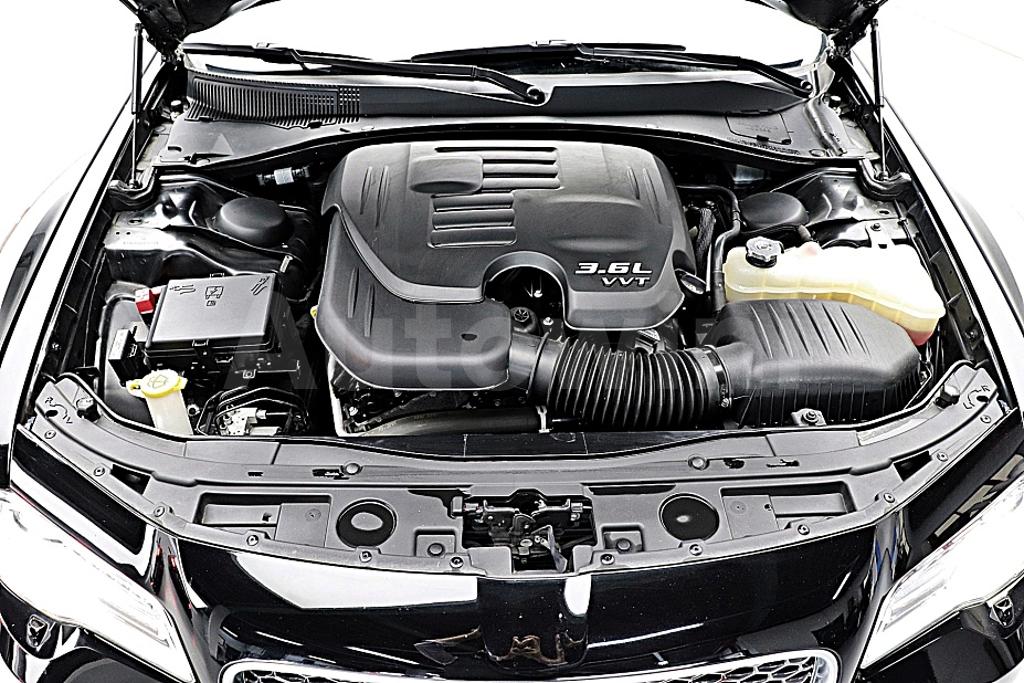 2016 CHRYSLER  300C 3.6 AWD - 32