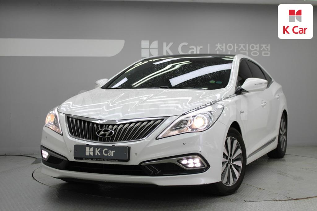 KMHFG413BGA017788 2016 HYUNDAI GRANDEUR HG AZERA PREMIUM-0