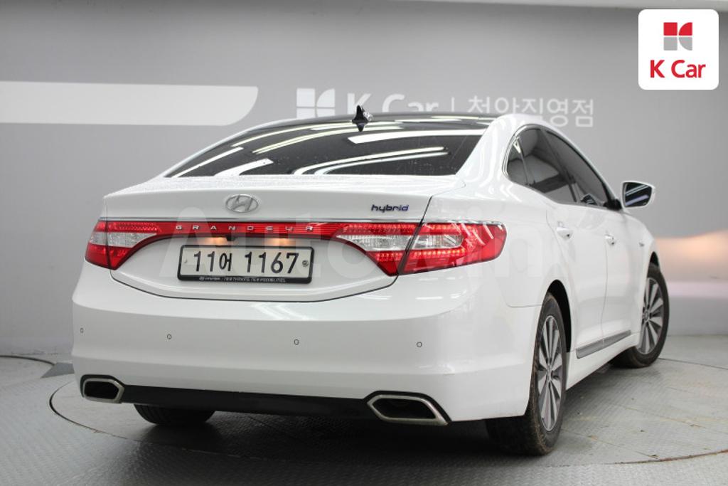 KMHFG413BGA017788 2016 HYUNDAI GRANDEUR HG AZERA PREMIUM-2