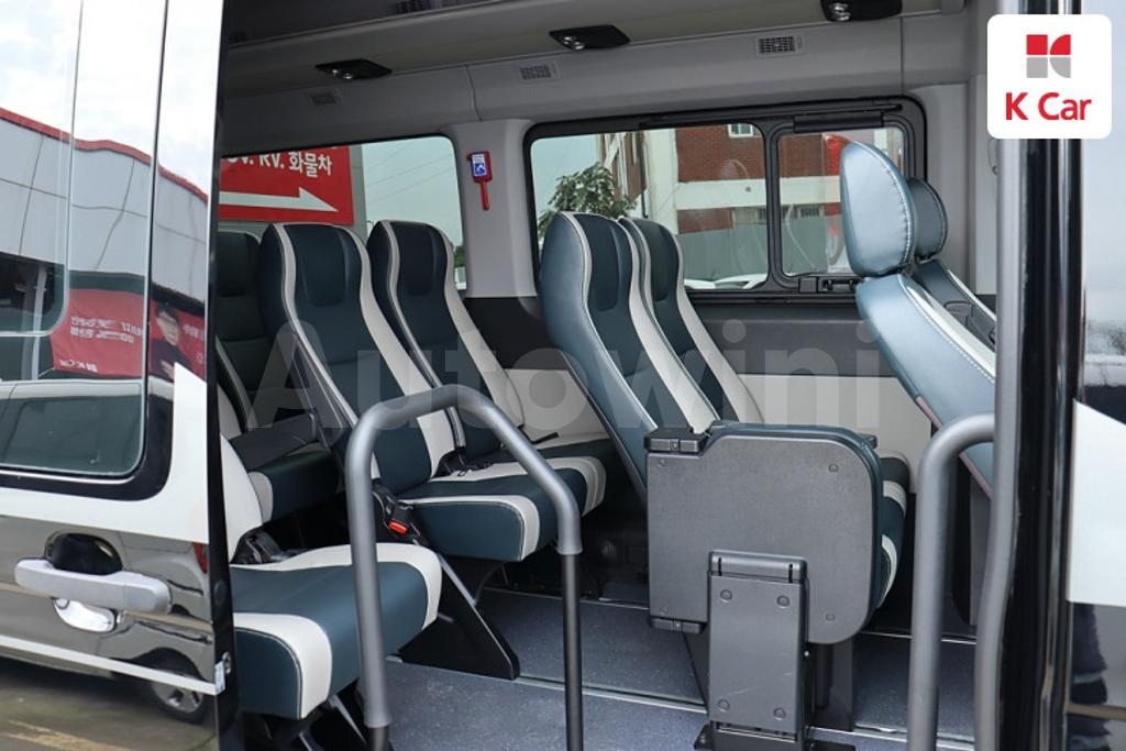 2018 HYUNDAI SOLATI 15 SEATS - 17