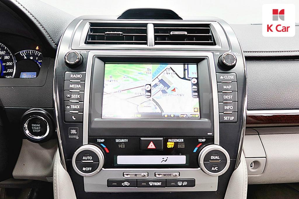 2014 TOYOTA  CAMRY 2.5 XLE - 10