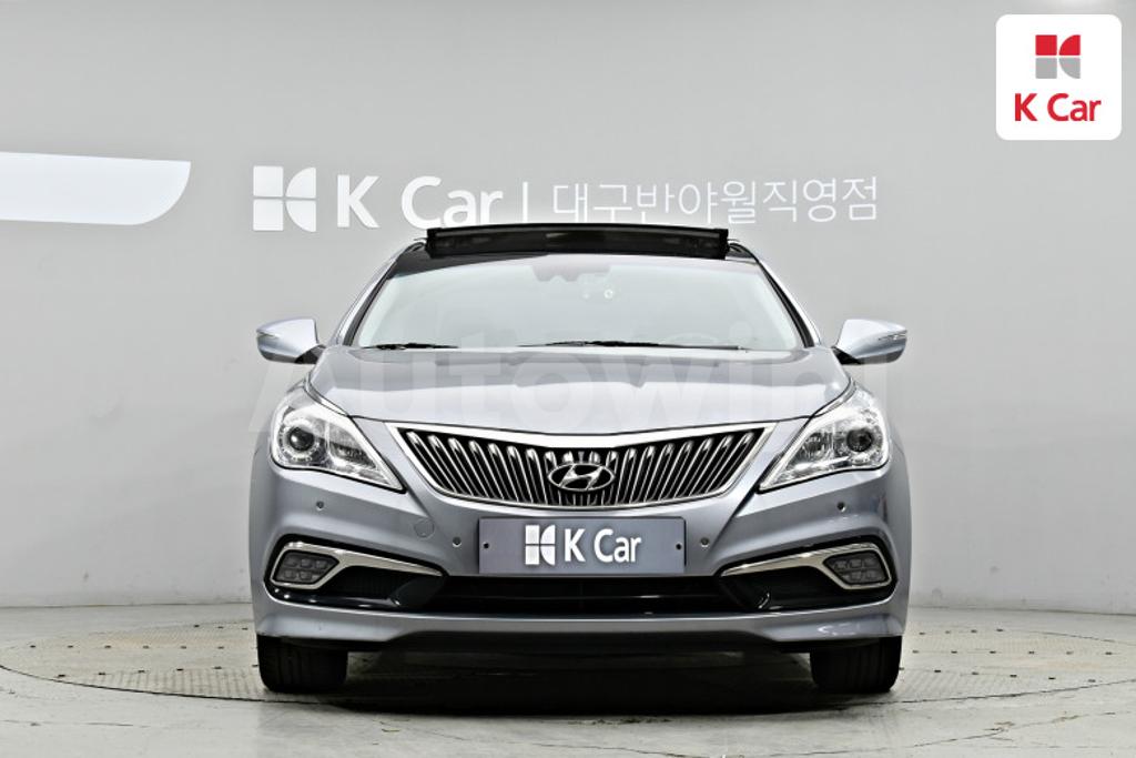 KMHFG413BHA030955 2017 HYUNDAI GRANDEUR HG AZERA PREMIUM-2