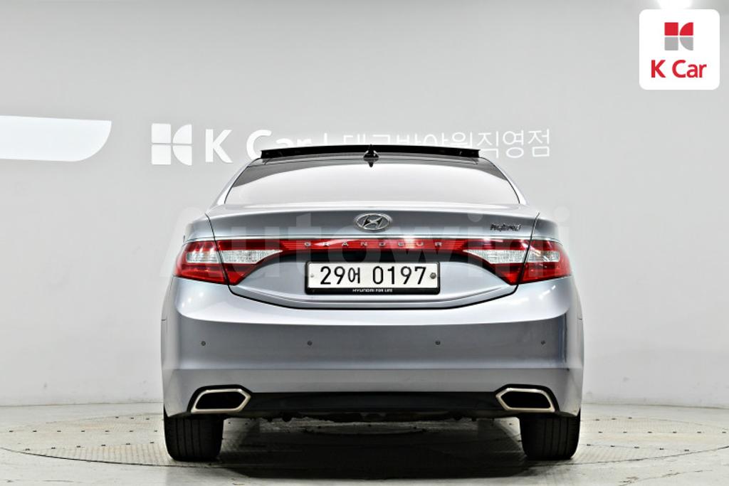 KMHFG413BHA030955 2017 HYUNDAI GRANDEUR HG AZERA PREMIUM-3