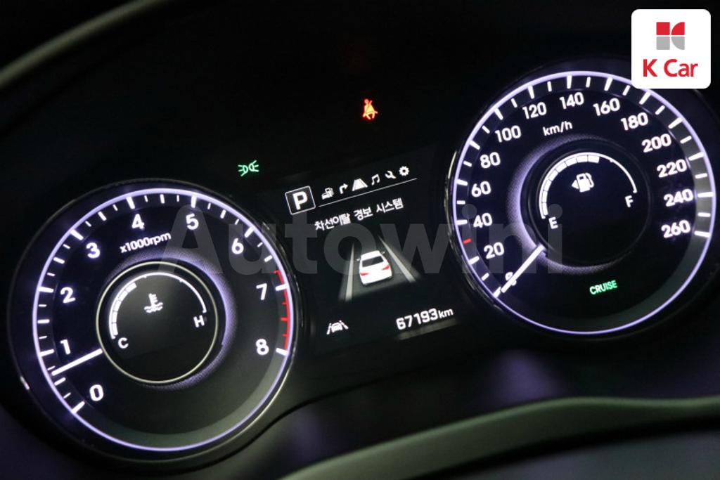 KMHFL411BHA013351 2017 HYUNDAI ASLAN G300 MORDERN-5