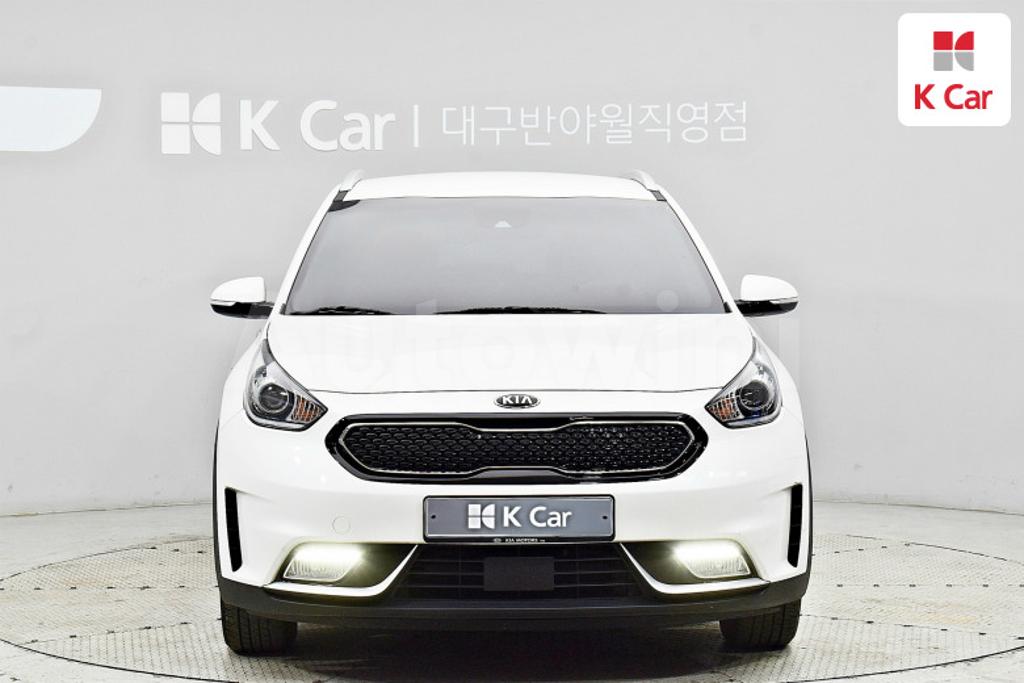 KNACB81CGJA222641 2018 KIA NIRO PRESTIGE-2