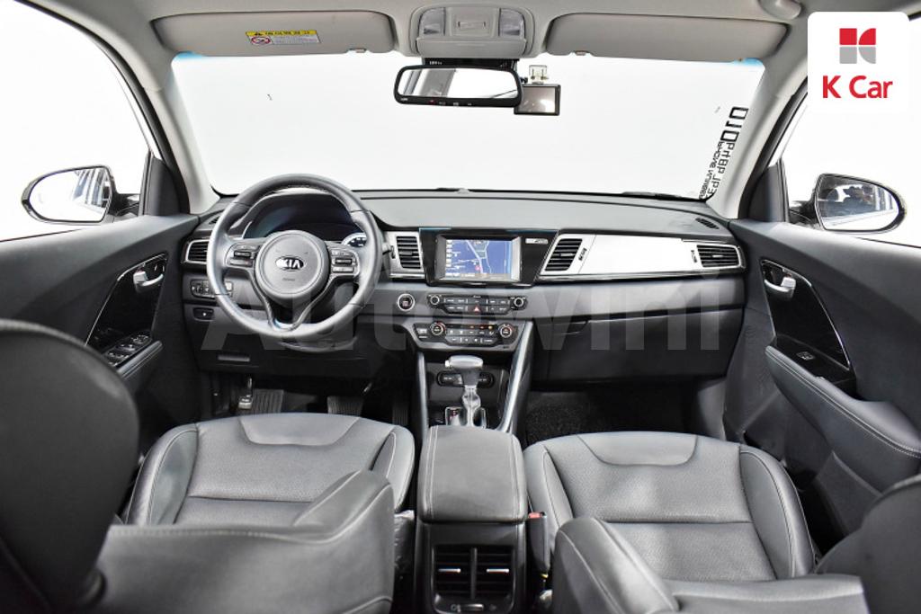 2018 KIA NIRO PRESTIGE - 7