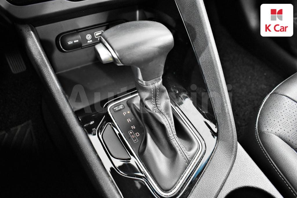 2018 KIA NIRO PRESTIGE - 8