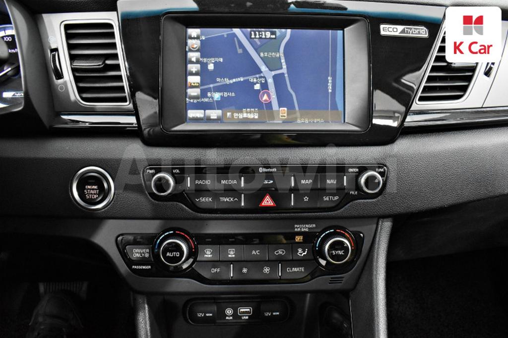 2018 KIA NIRO PRESTIGE - 14