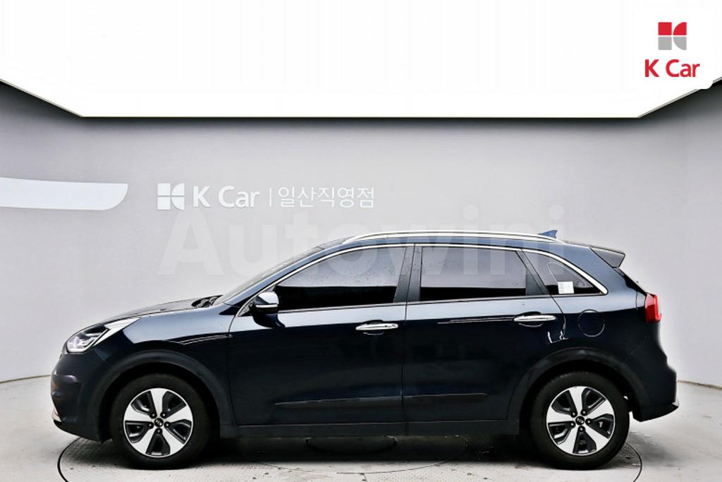 KNACC81CGJA088148 2018 KIA NIRO NOBLESSE-2