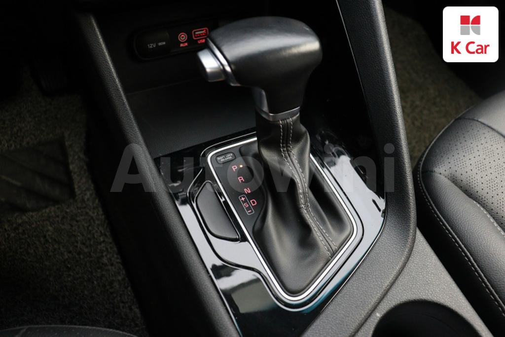2018 KIA NIRO PRESTIGE - 11