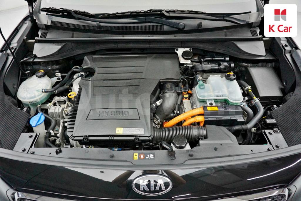 2017 KIA NIRO PRESTIGE - 8