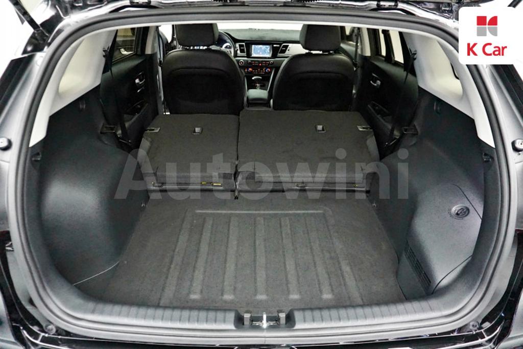 2017 KIA NIRO PRESTIGE - 19