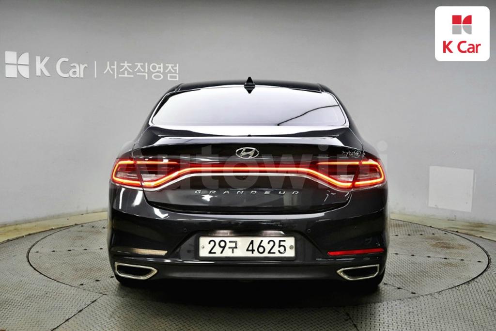 KMHF2413BJA022993 2018 HYUNDAI GRANDEUR IG HYBRID AZERA EXCLUSIVE-3