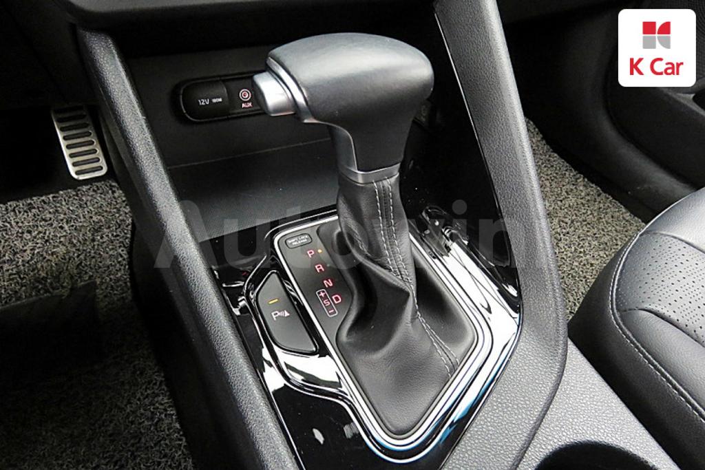 2018 KIA NIRO NOBLESSE - 9
