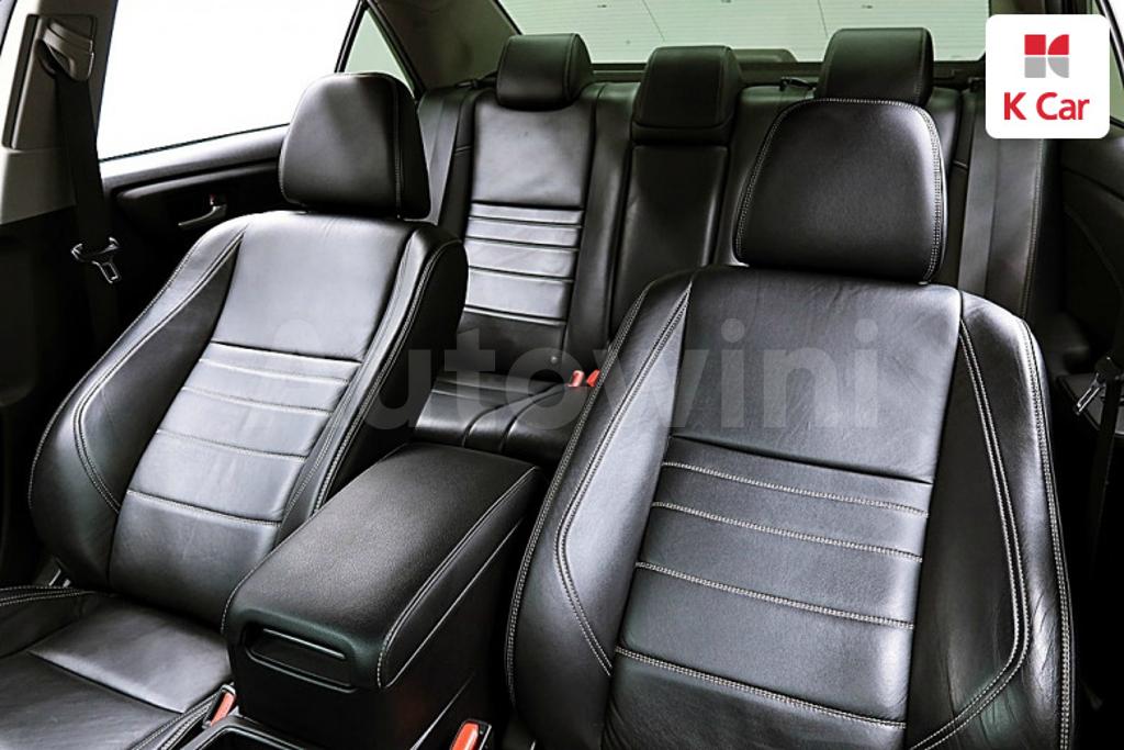 2015 TOYOTA  CAMRY 2.5 XLE - 12
