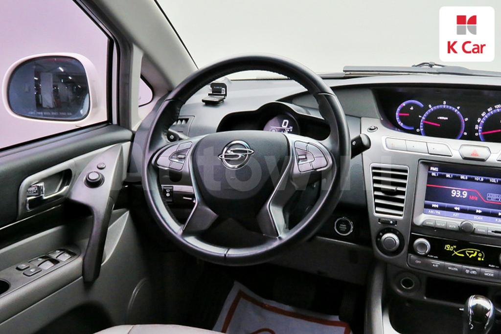 2016 SSANGYONG KORANDO TURISMO 4WD OUTDOOR EDITION 9 SEATS - 7