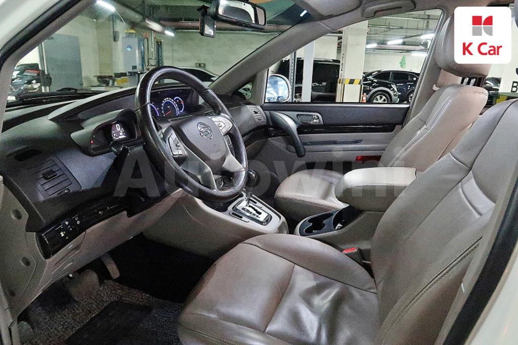 2016 SSANGYONG KORANDO TURISMO 4WD 9 SEATS - 9