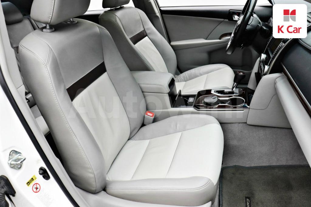 2012 TOYOTA  CAMRY 2.5 XLE - 8