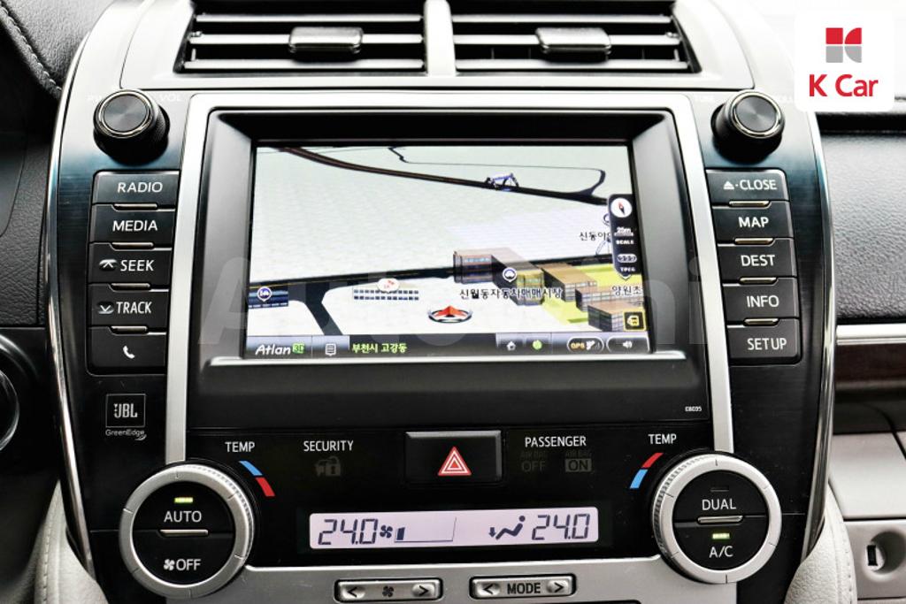 2012 TOYOTA  CAMRY 2.5 XLE - 13