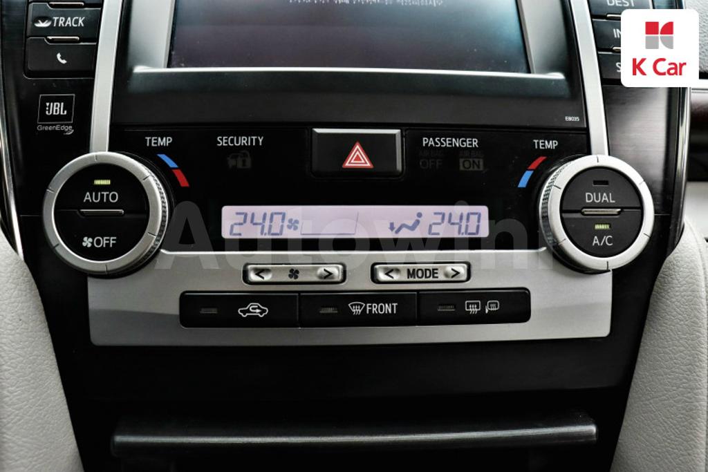 2012 TOYOTA  CAMRY 2.5 XLE - 15