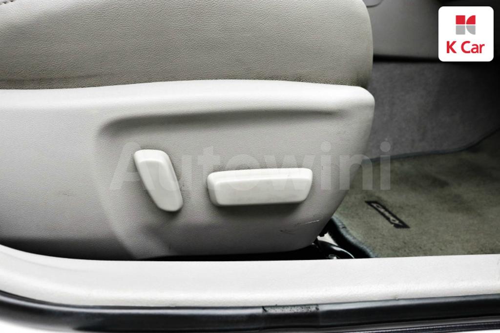 2012 TOYOTA  CAMRY 2.5 XLE - 18