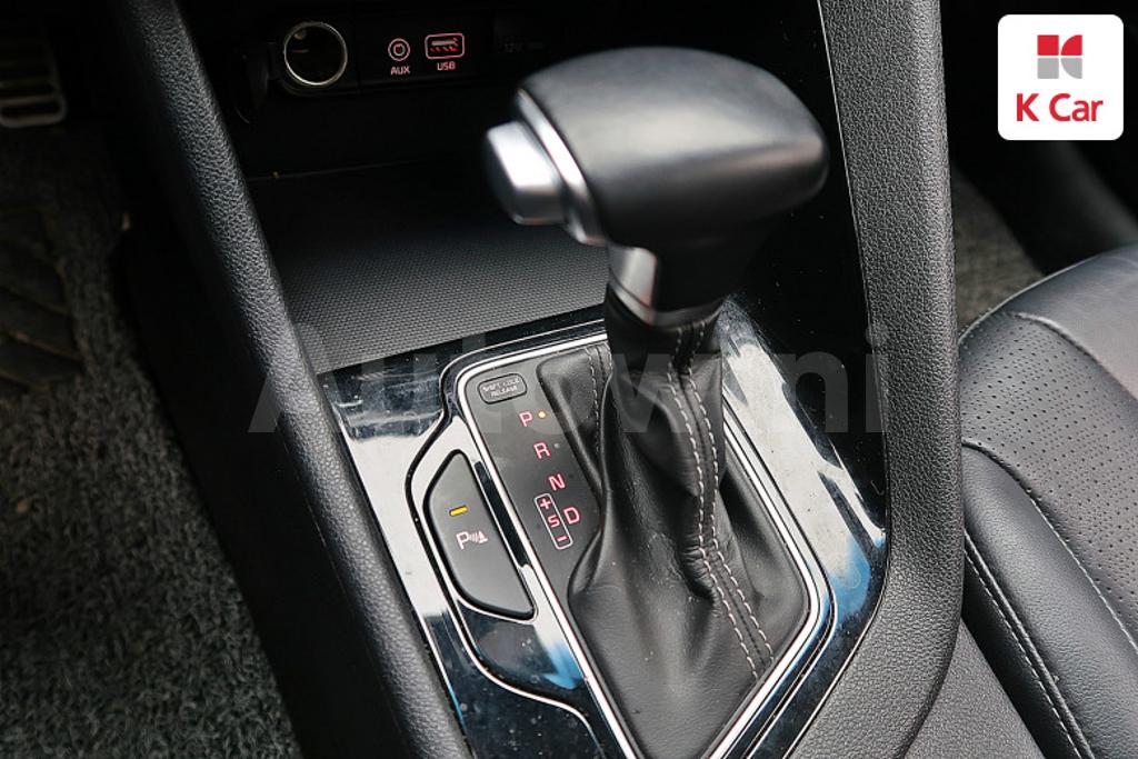 2017 KIA NIRO NOBLESSE - 9