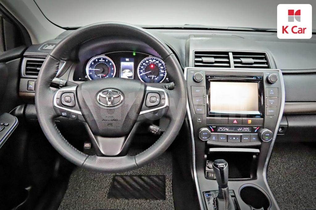 2017 TOYOTA  CAMRY 2.5 XLE - 7