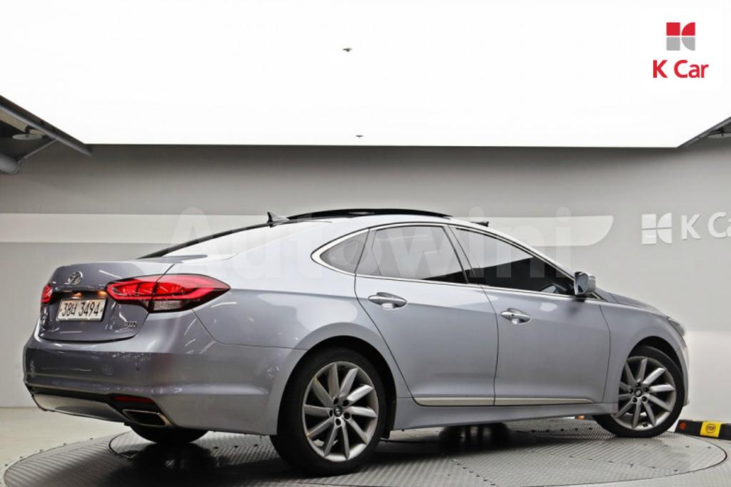 KMHFN412BFA003078 2015 HYUNDAI ASLAN G330 PREMIUM-3