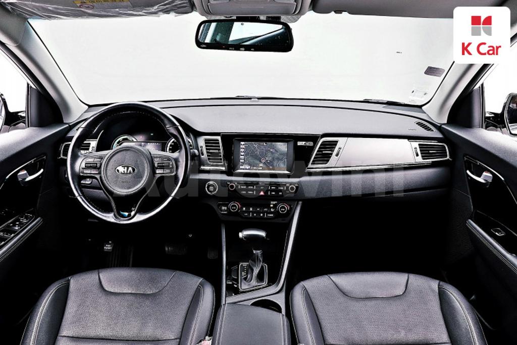 2017 KIA NIRO PRESTIGE - 17