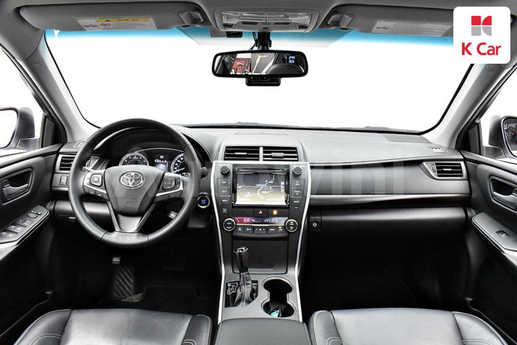 2016 TOYOTA  CAMRY 2.5 XLE - 7