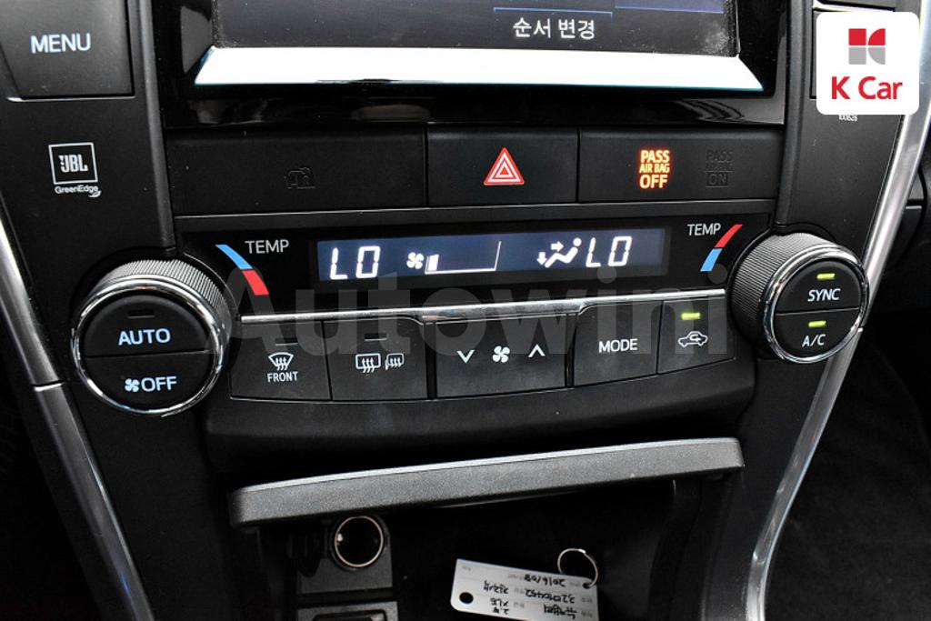 2016 TOYOTA  CAMRY 2.5 XLE - 10