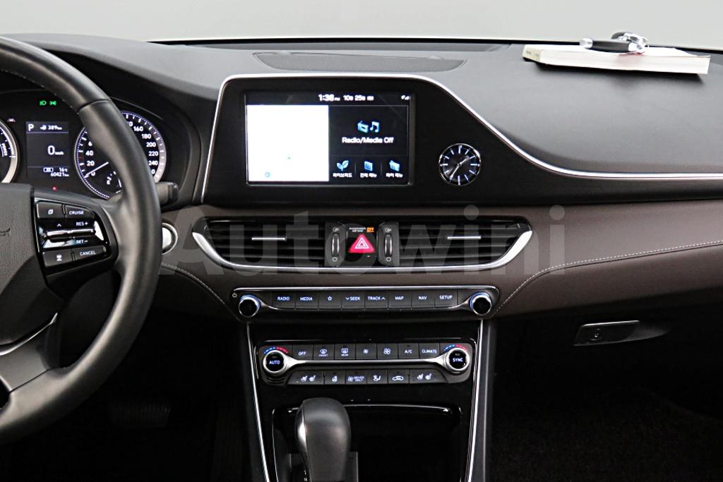 2019 HYUNDAI GRANDEUR IG HYBRID AZERA EXCLUSIVE - 31