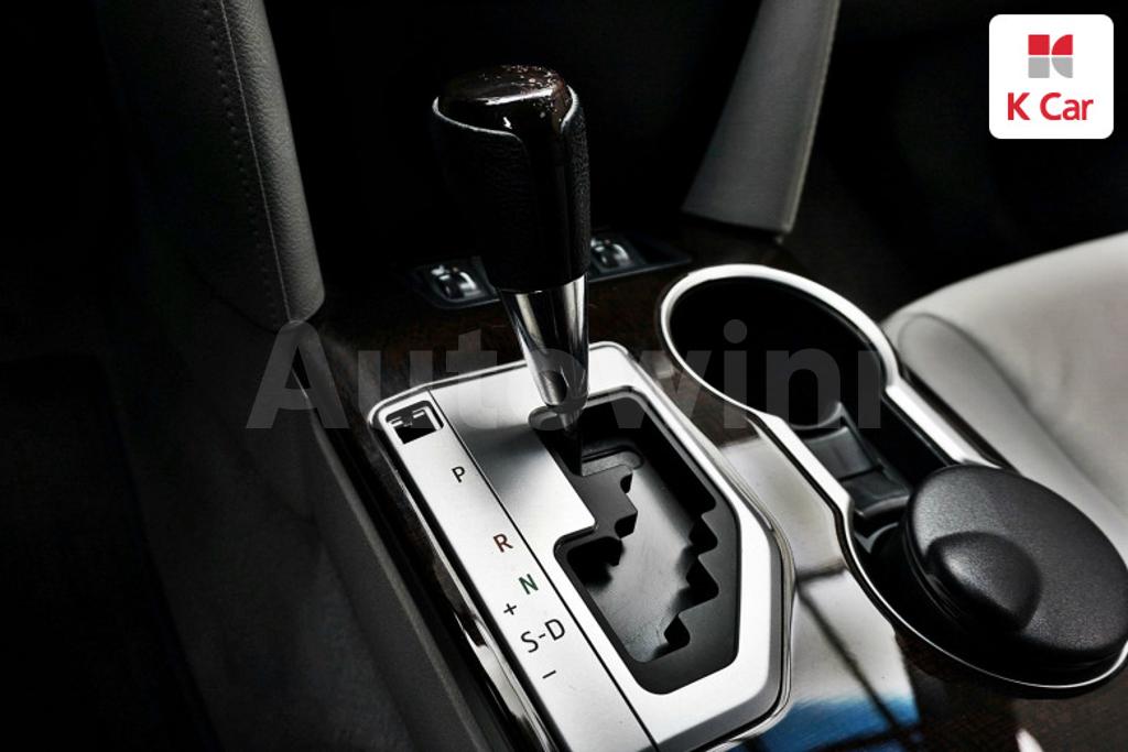 2013 TOYOTA  CAMRY 2.5 XLE - 13